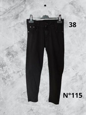 N°115 Jean noir T38.