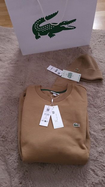 Sweat et bonnet lacoste