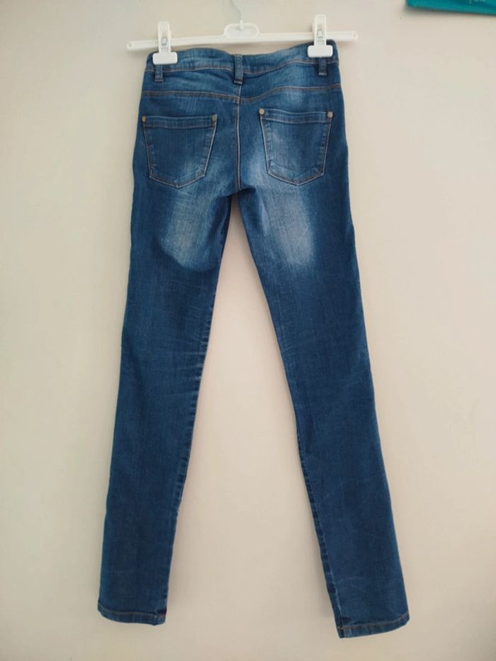 Jeans slim T.32 - photo numéro 2