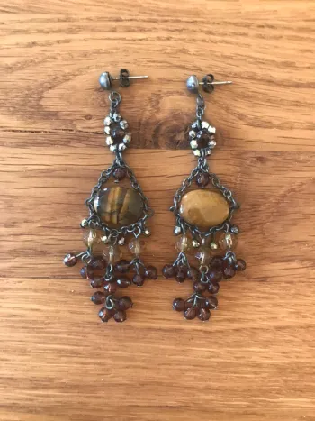 Boucles d’oreilles à pierres marron vintage