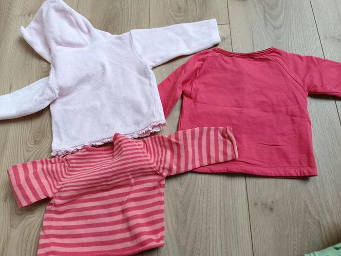 Lot 3 gilets roses fille 3 mois - photo numéro 2