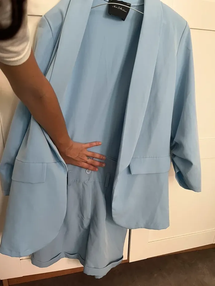 Ensemble bleu clair short et veste - photo numéro 5