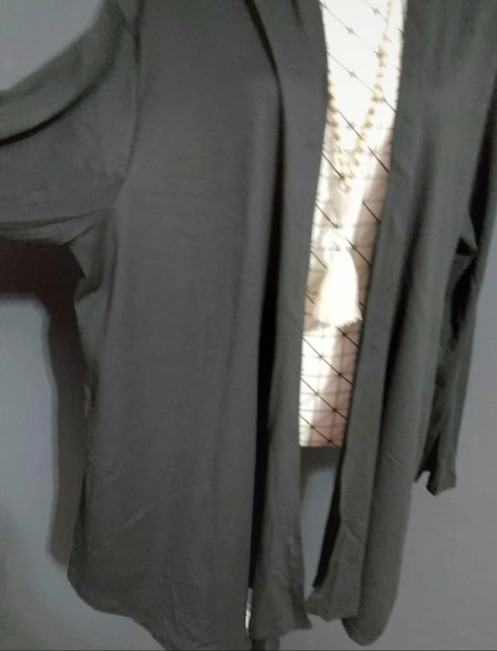 Cardigan Élégant Noir Femme Grande Taille 56 – Châle Polyvalent Léger à Manches Longues 🖤 - photo numéro 5