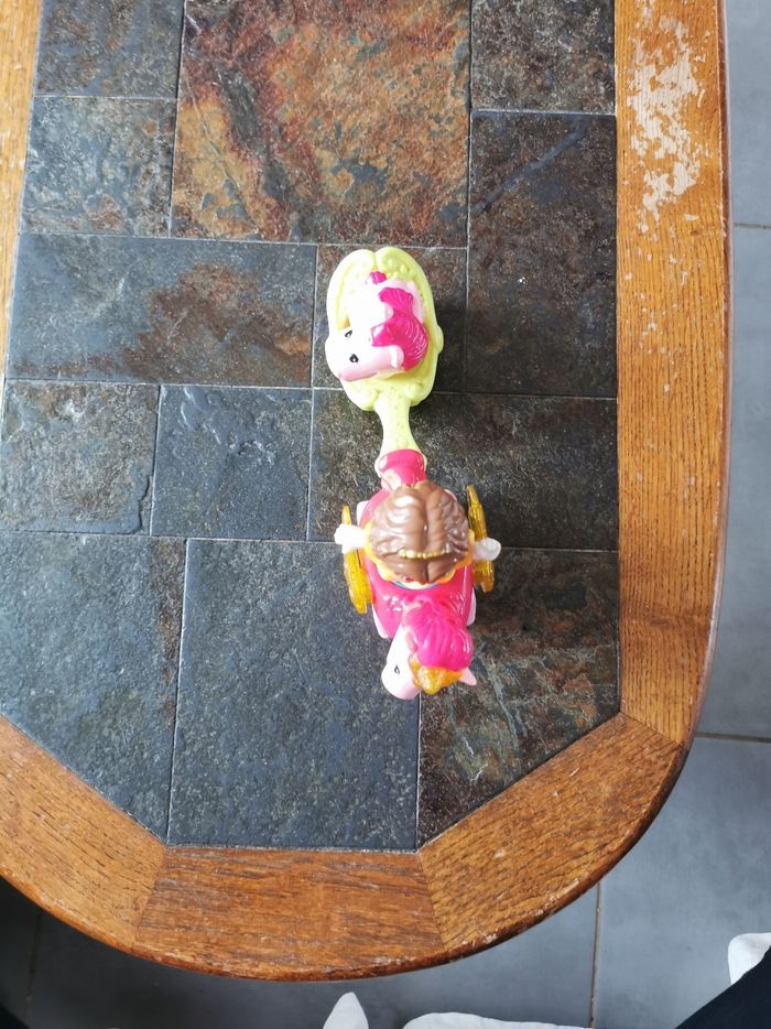 Tut tut copains La licorne magique de Claire, la princesse aventurière - photo numéro 6