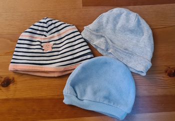 Lot de bonnets