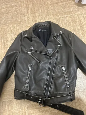 Veste en cuir Zara xs