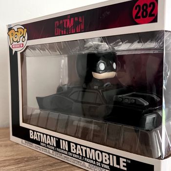 Figurine XXL Funko Pop Jumbo Batman in Batmobile #282 - Figurine neuve