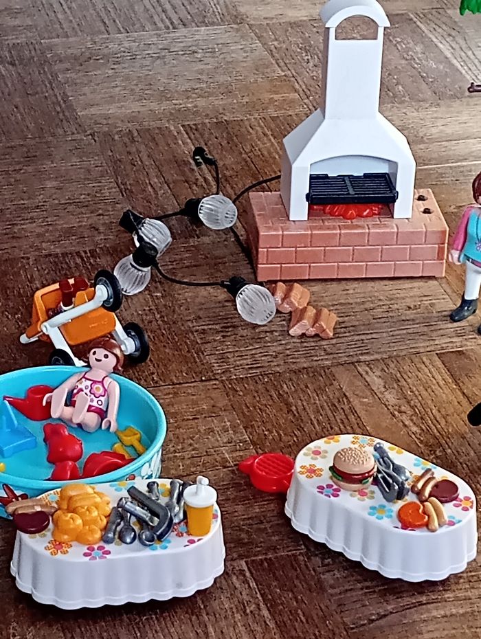 Maison moderne Playmobil avec accessoires - photo numéro 7