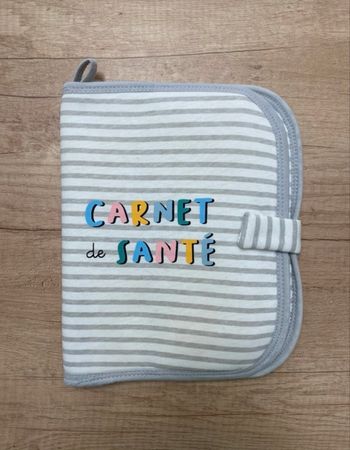 Protège carnet de santé