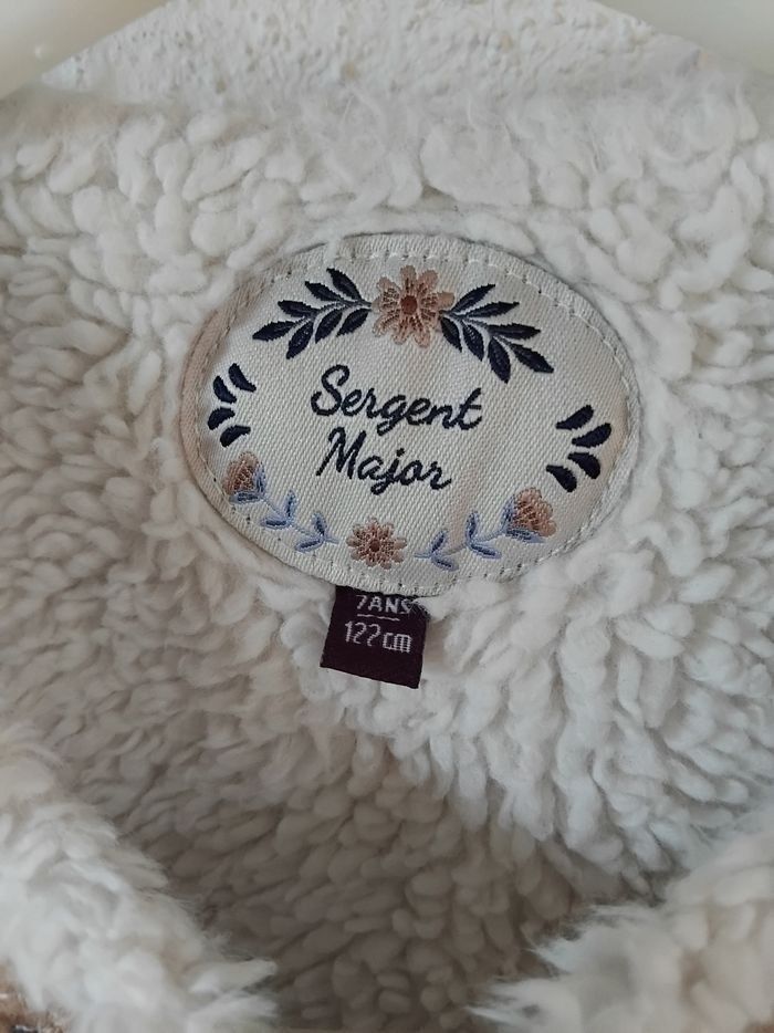 Sergent Major – ensemble Fille 7 ans – Gilet sherpa & Short velours – très bon état 🤎 - photo numéro 3