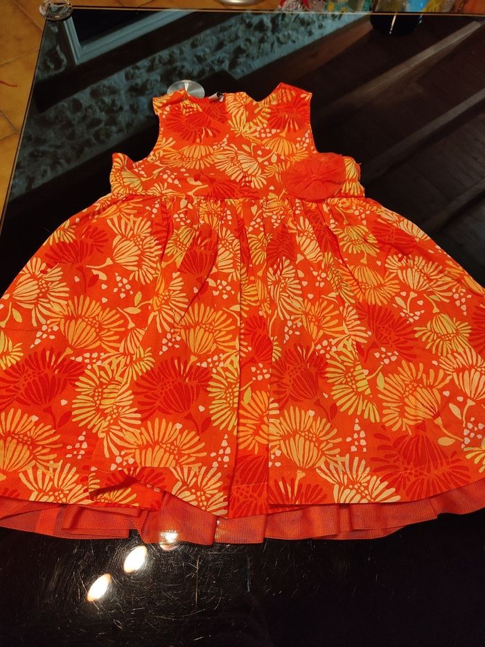 Lot 6 robes 18 mois - photo numéro 2