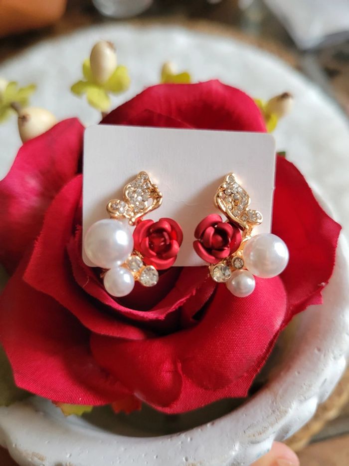 Boucles d'oreilles rose, perles et 🦋 - photo numéro 8