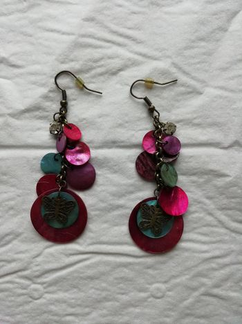 Boucles d'oreilles avec papillon