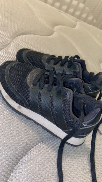 Chaussures adidas noires