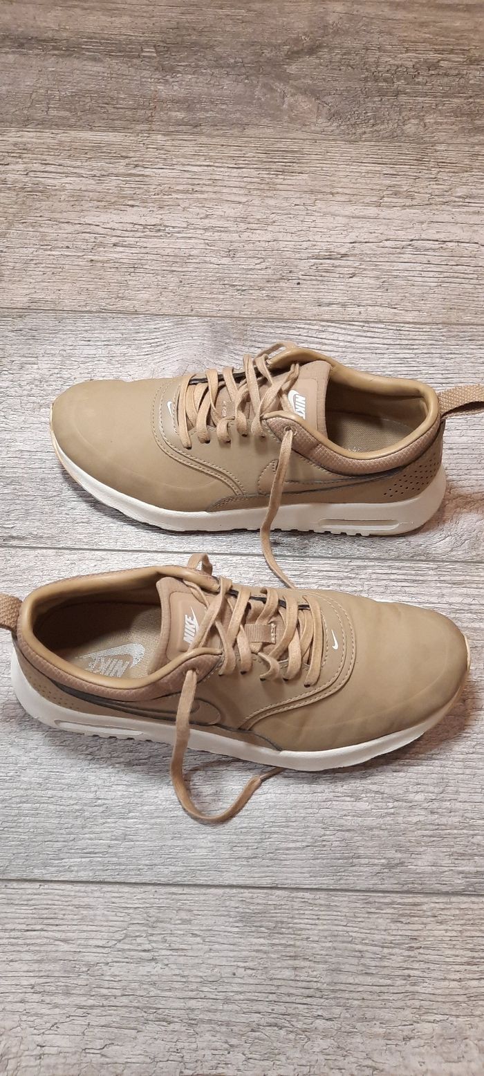 Basket Nike Air Max Thea 36.5 - photo numéro 3