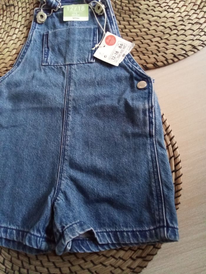 Salopette courte en jean + tee shirt blanc neufs Lefties taille 12/18 mois - photo numéro 5