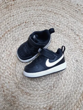 Baskets Nike Court Borough Low 2