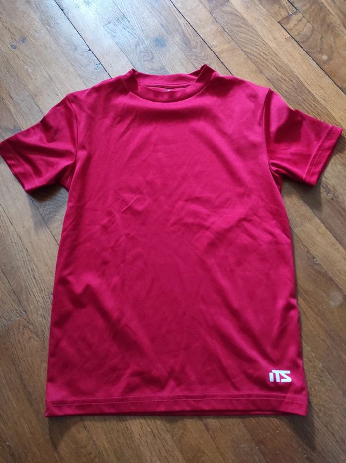 Tee shirt rouge - photo numéro 2