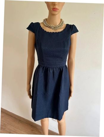 Robe bleue marine brillante à manches courtes Naf Naf taille 34 TBE