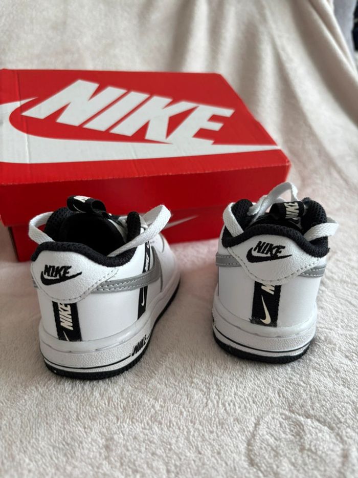 Basket Nike Bébé - photo numéro 3