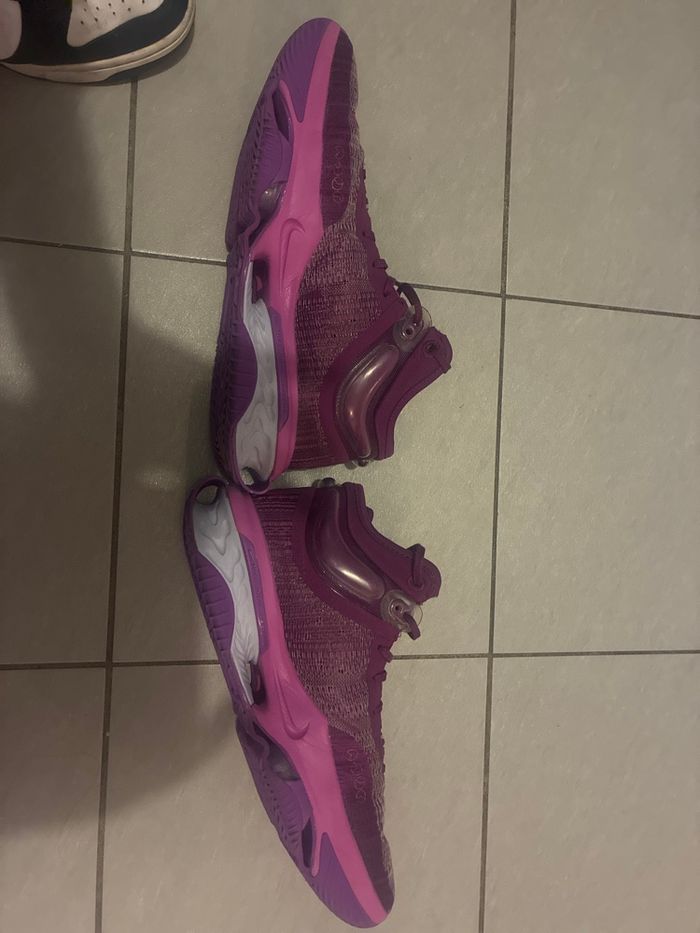 Nike GT Jump 2 Viotech Hyper Violet Bold Berry Metallic Rouge Bronze - photo numéro 2