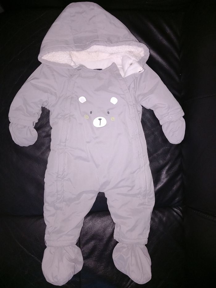 Combinaison hiver 9 mois neuve