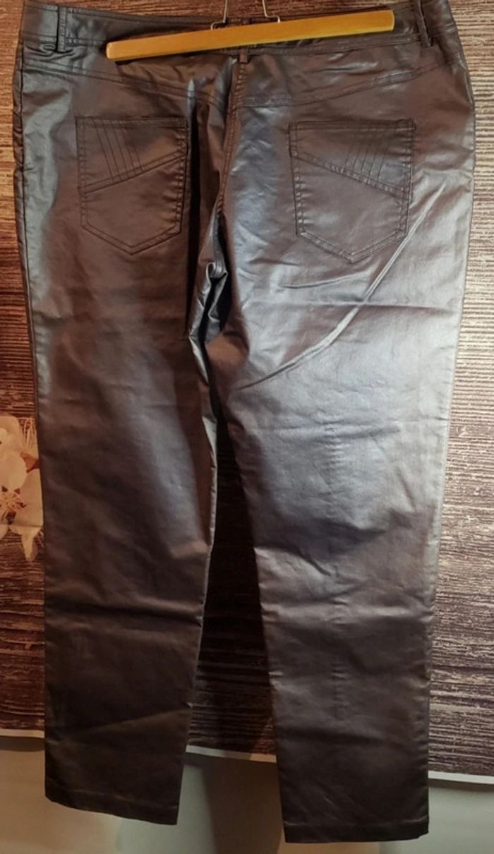 Pantalon Quattro taille 46 Neuf - photo numéro 2