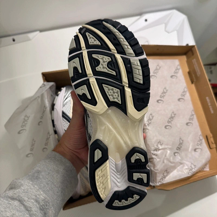 Baskets Asics Gel-NYC Taille 40 - photo numéro 4