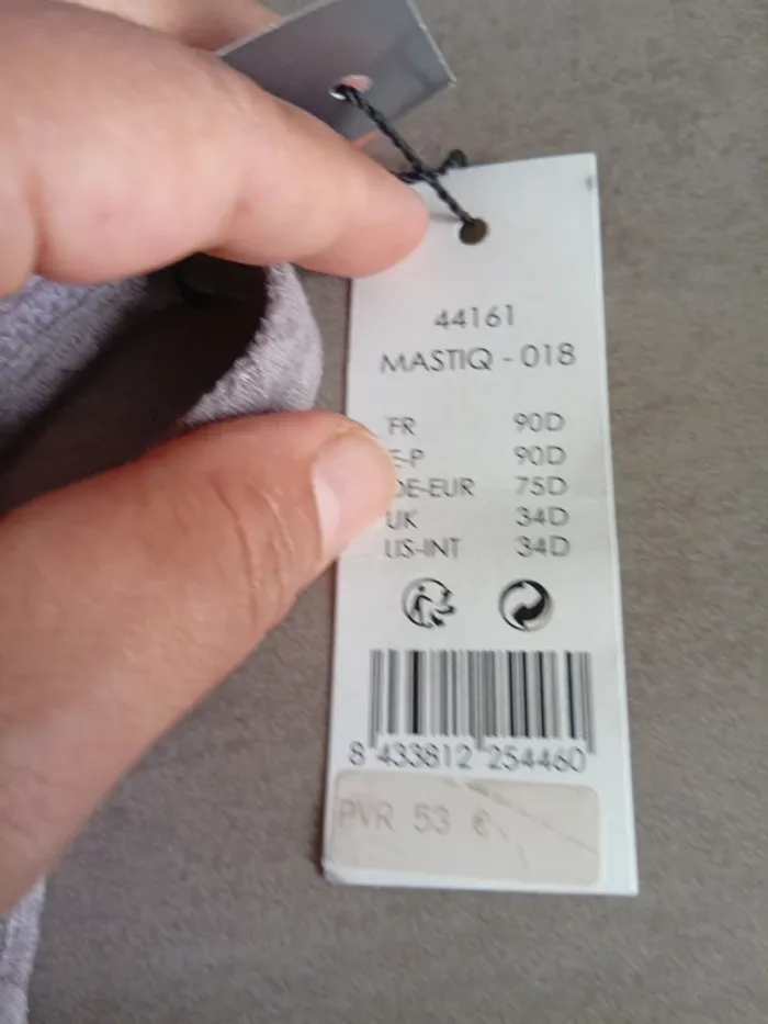Soutien gorge 90D - photo numéro 5
