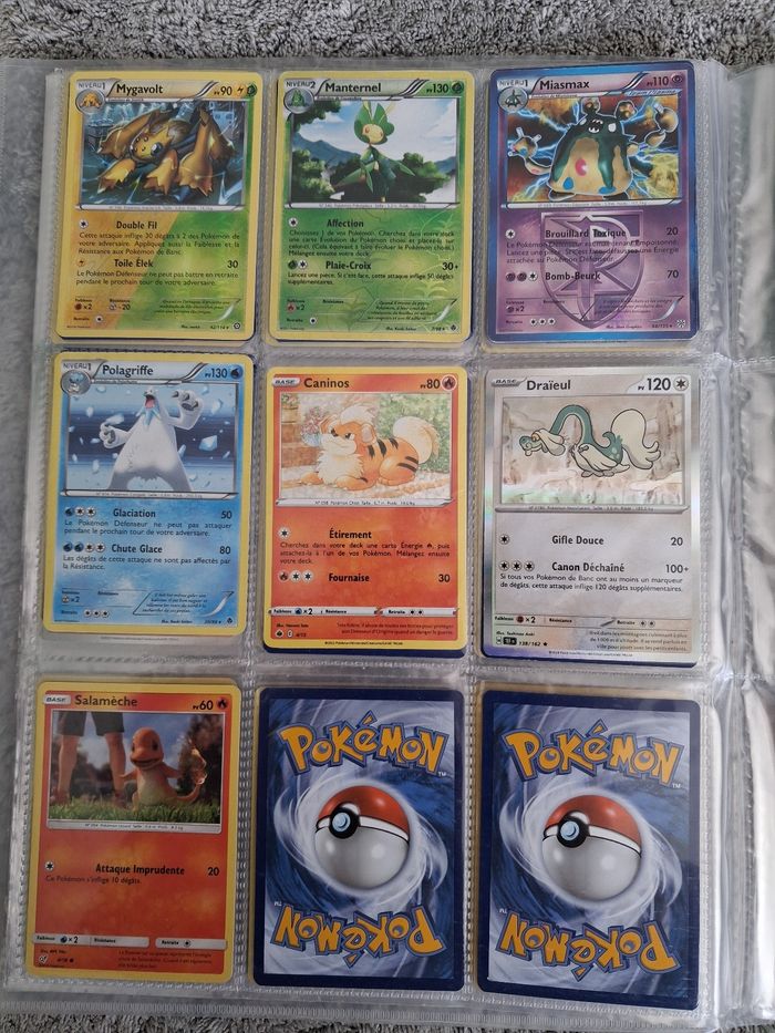 Lot de carte pokemon holo et reverse rare Salameche Miasmax Mygavolt Polagriffe Caninos