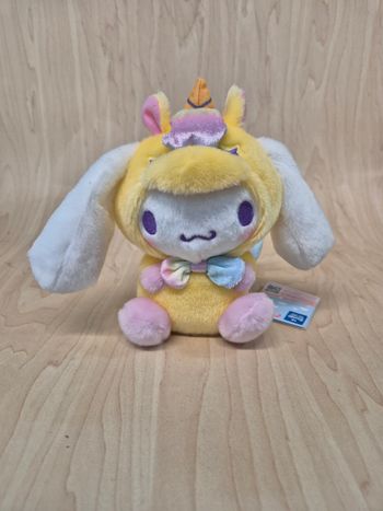 Petite peluche Sanrio Cinnamoroll licorne jaune