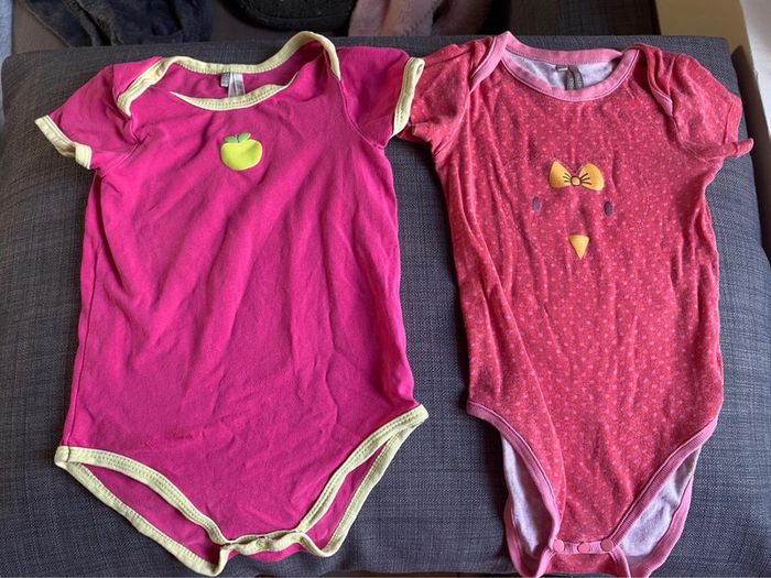 Lot 2 bodies manches courtes Orchestra 23/24m