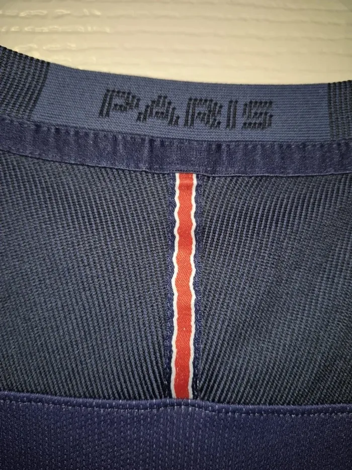 Maillot de foot nike PSG en excellent état vintage - photo numéro 7