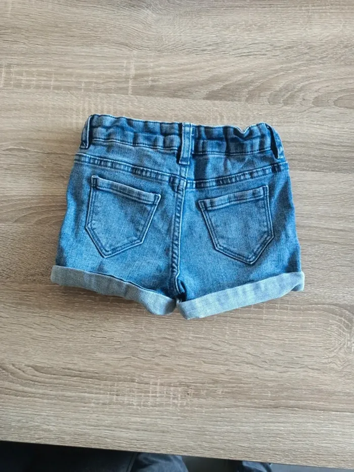 Short en jeans, 5 ans - photo numéro 2