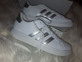 Baskets adidas