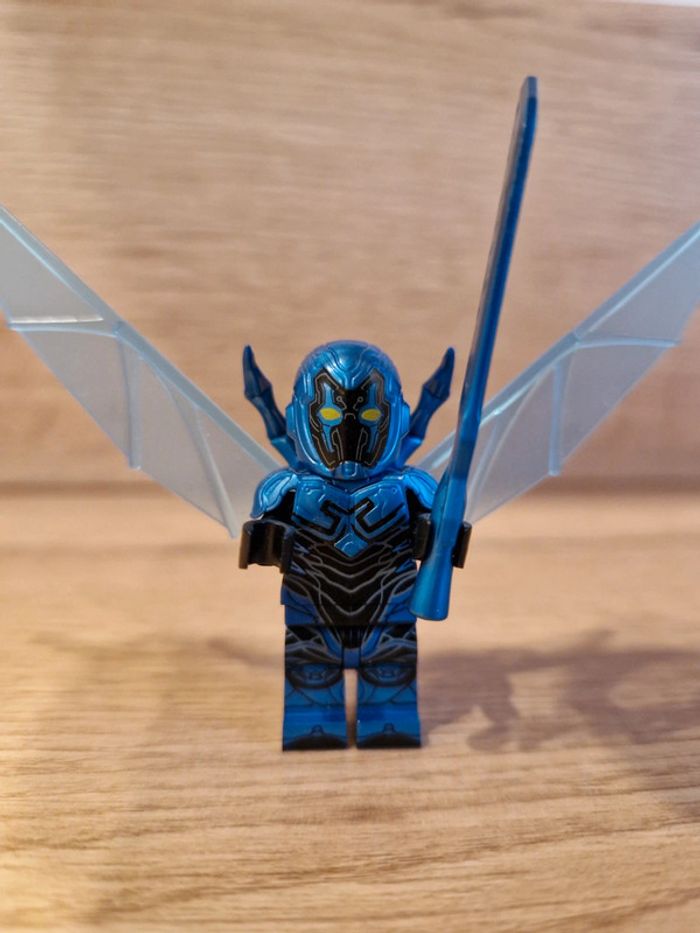 Figurine type lego Blue Beetle DC Comics - photo numéro 4