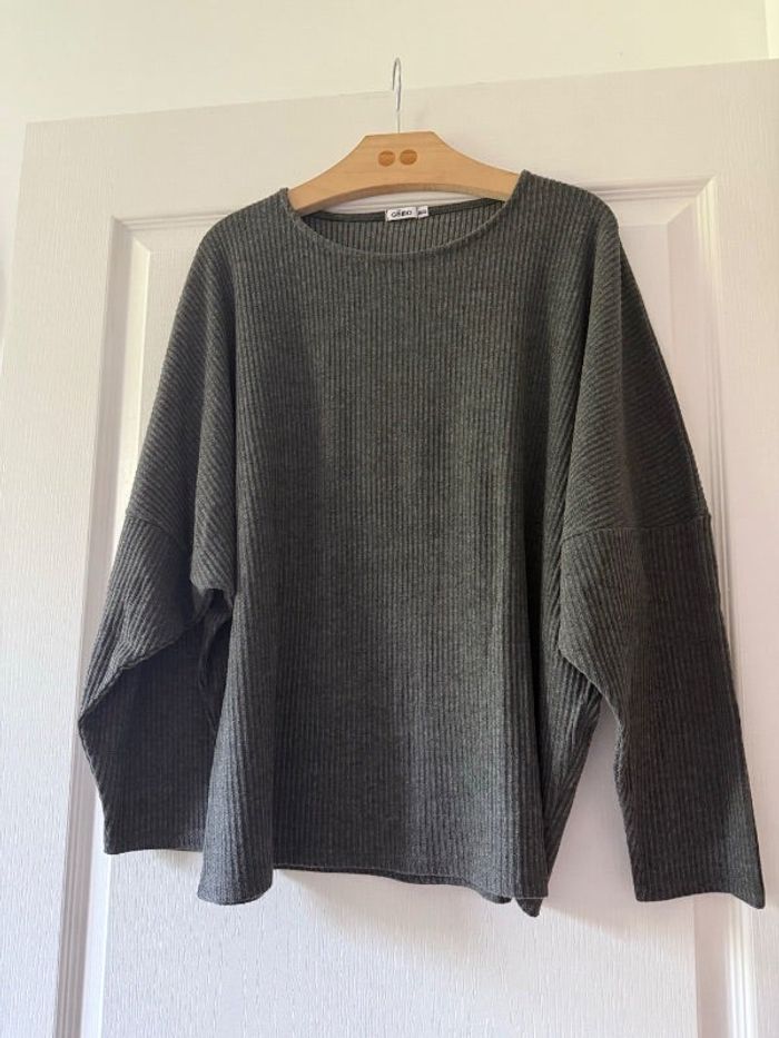 Pull gris