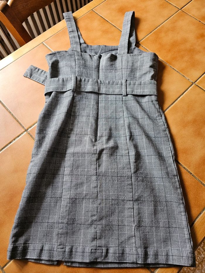 Robe courte 8 ans - photo numéro 2