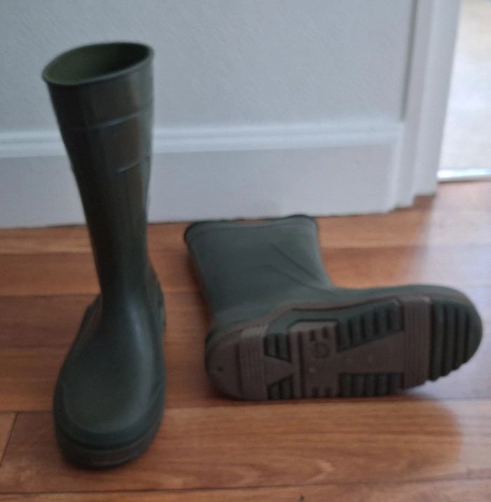 Bottes en caoutchouc kaki Pointure 32/33 - photo numéro 10