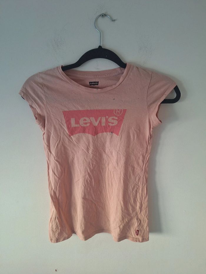 Tee shirt levis