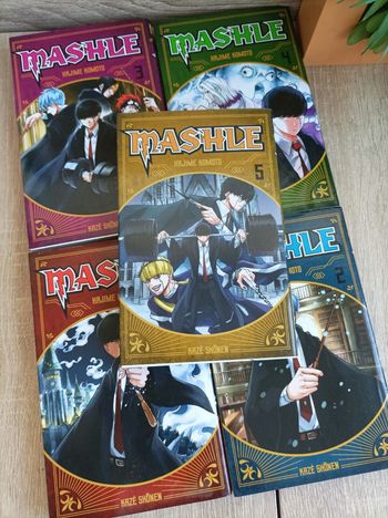 Lot 5 mangas Mashle numéro 1 à 5 kaze