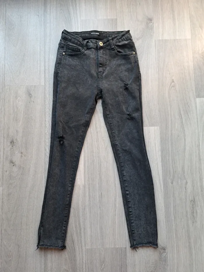 Jeans slim à trous