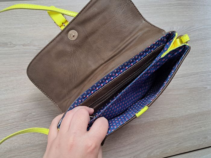 Petit sac marron et jaune fluo Camaieu - photo numéro 5