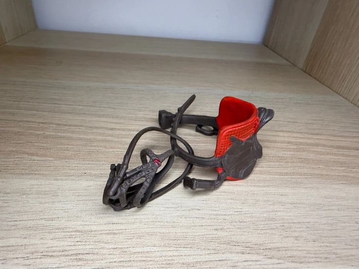 Selle et filet schleich