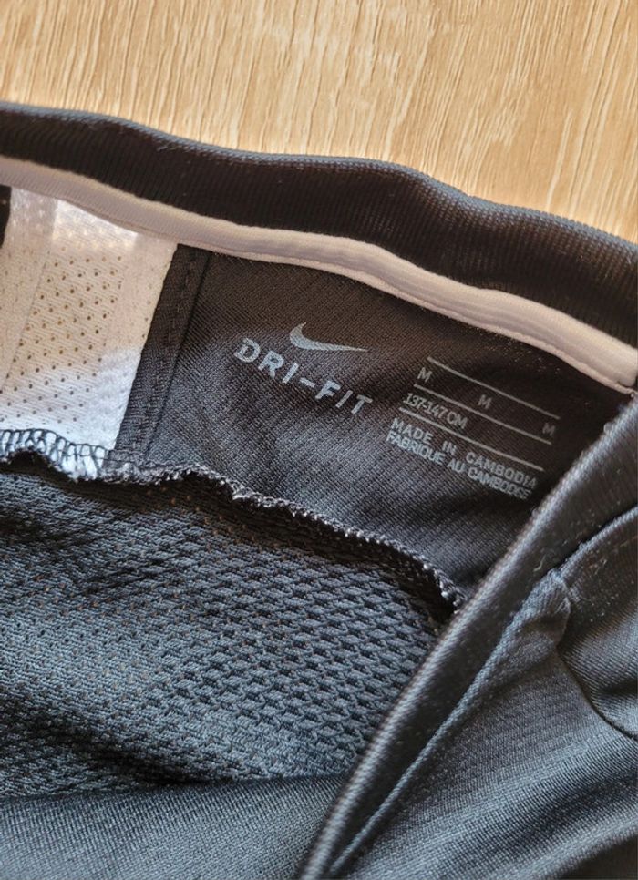 🔥 Maillot Nike 🔥 Taille 137/147 - photo numéro 3