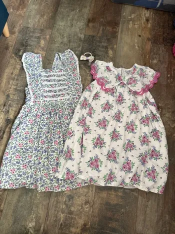 Lot 2 robes cérémonie + chouchous