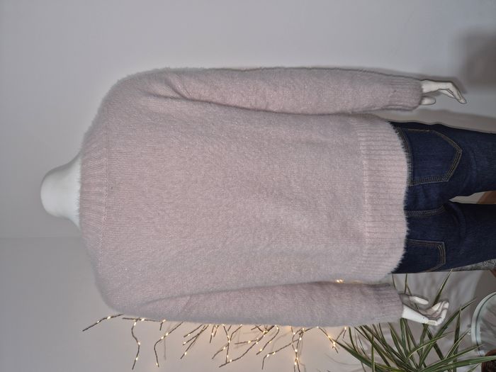 Pull doux col V Primark – Taille S (34/36) – Très bon état - photo numéro 3