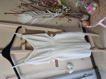 Robe dentelle de chez jennyfer tres jolie porté