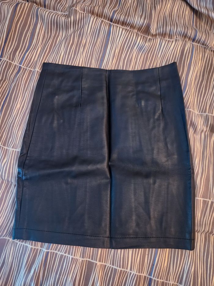Jupe simili cuir neuve - photo numéro 4