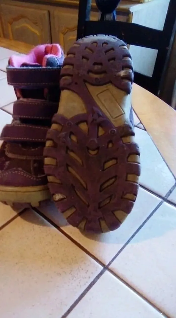 Chaussure. T 28 - photo numéro 2